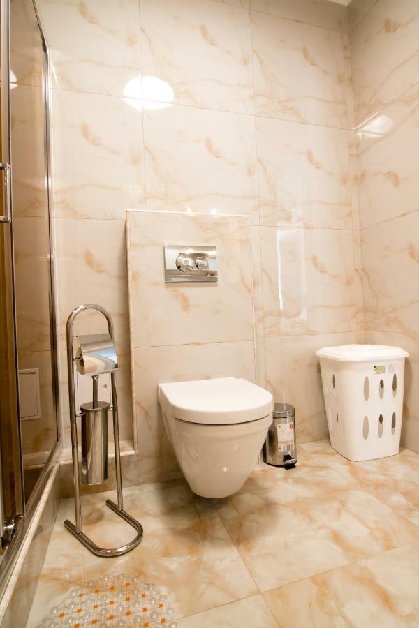 Lux Apartment Near Arena City Kiew Exterior foto